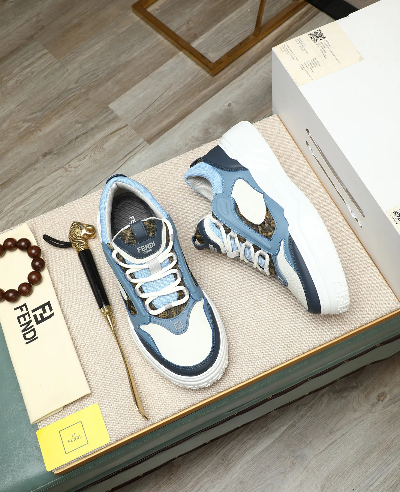 Men's shoes 💰760 [FENDI] Fendi - High-end quality original casual sports shoes - Upper: Nappa calfskin, pebbled calfskin, tongue and heel; injection molded brand logo plastic module - Lining: brand canvas - Outsole: ultra-light TPR foam·rubber; molded outsole -Super high quality control·Fine workmanship: highlighted (high-end·luxury·grade) -Size :39-44 (38, 45, can be customized)